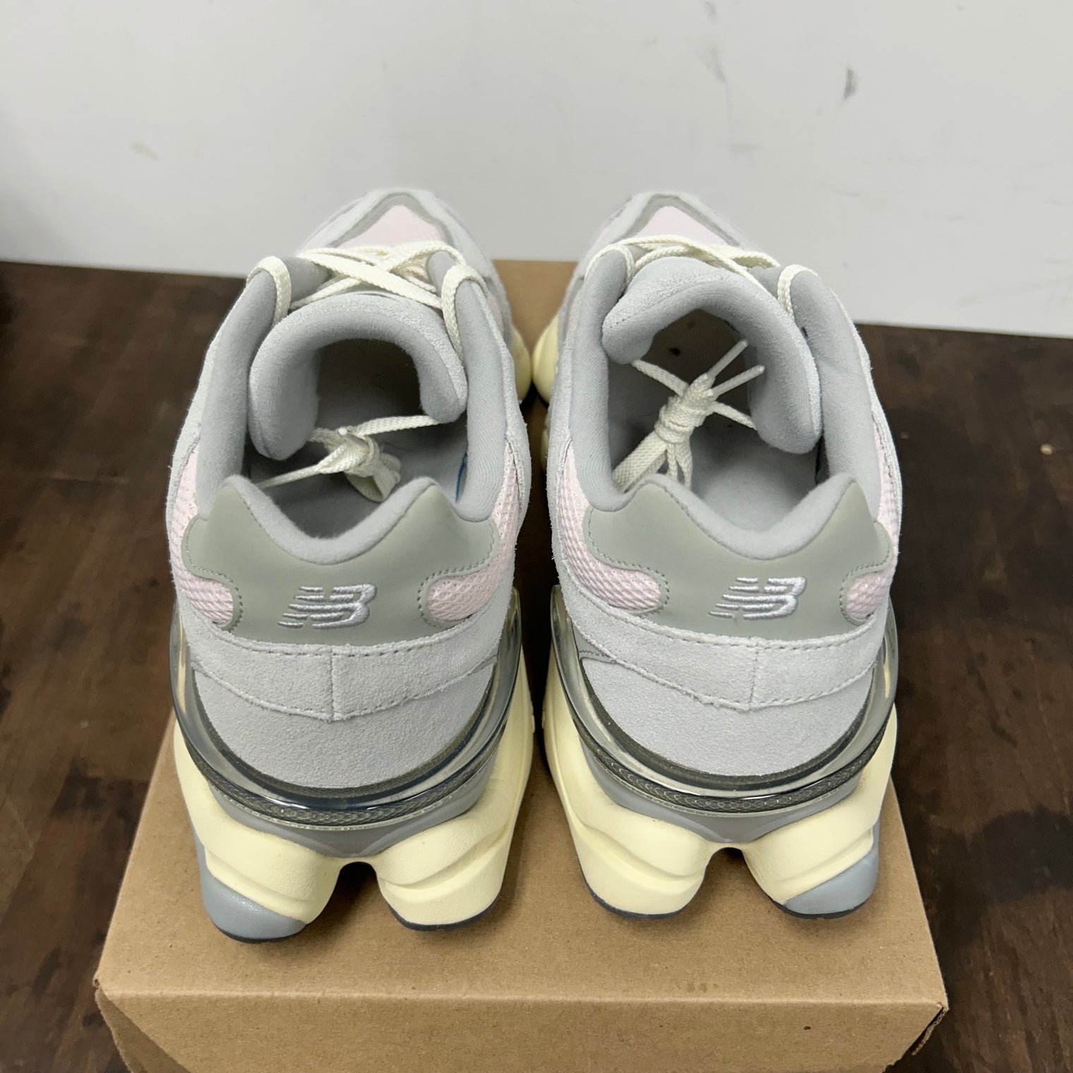 Granite Pink New Balance 9060 (USED,No Box)