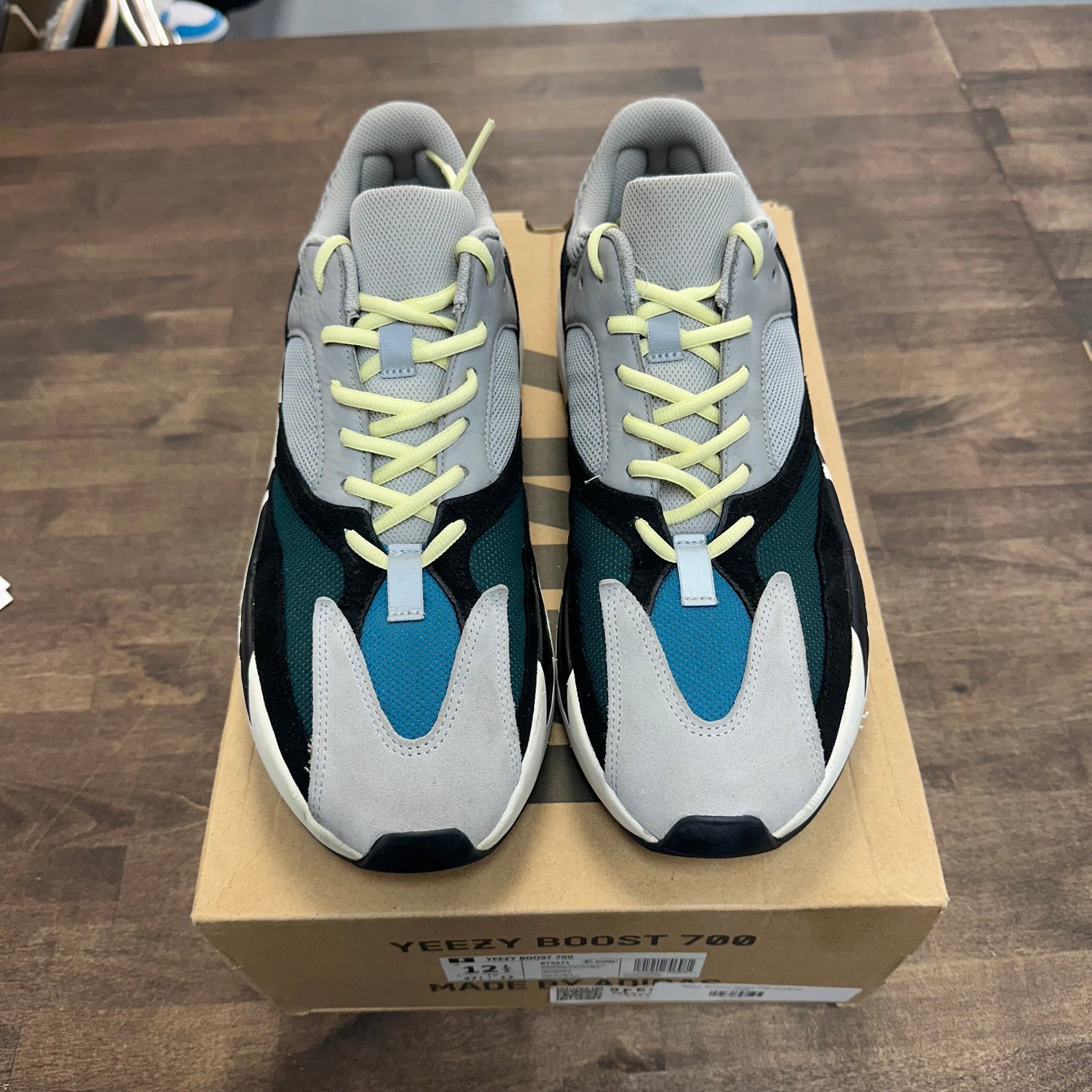 Wave Runner Yeezy 700 (USED)