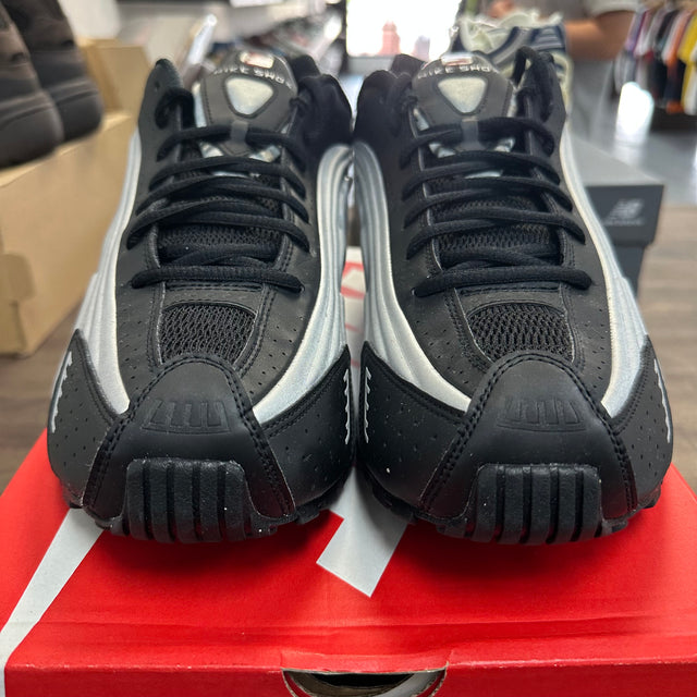 Black Metallic Silver Nike Shox R4 (2025) (USED)