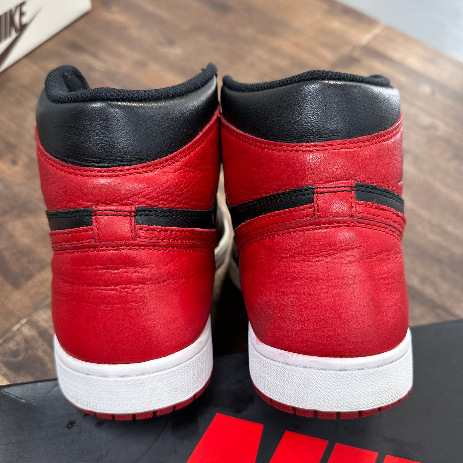 Banned Bred Jordan 1 High (USED, No insoles)