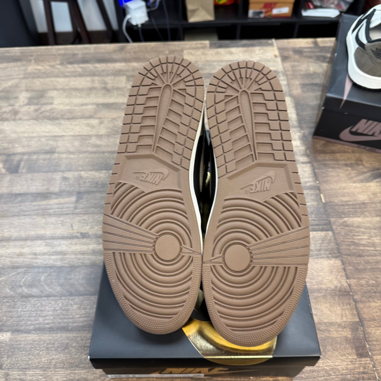 Palomino Jordan 1 High Retro (USED)