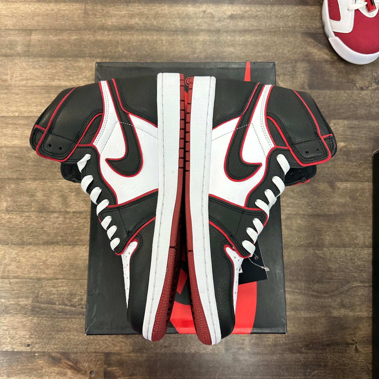 Bloodline Jordan 1 High Retro (USED)