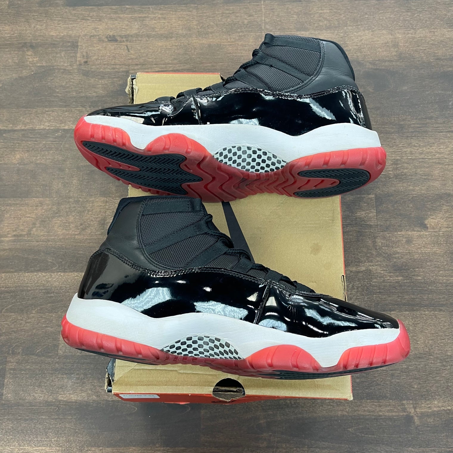 Bred Jordan 11 Retro (2019) (USED)