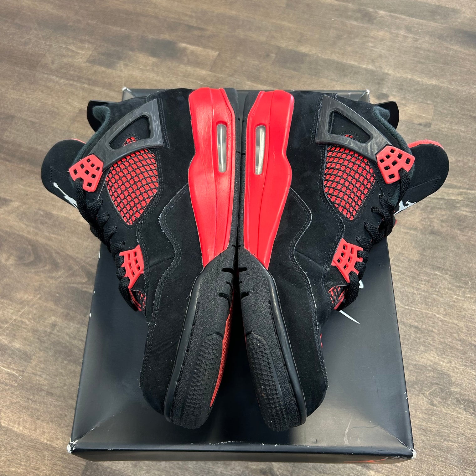 Red Thunder Jordan 4 Retro (USED)