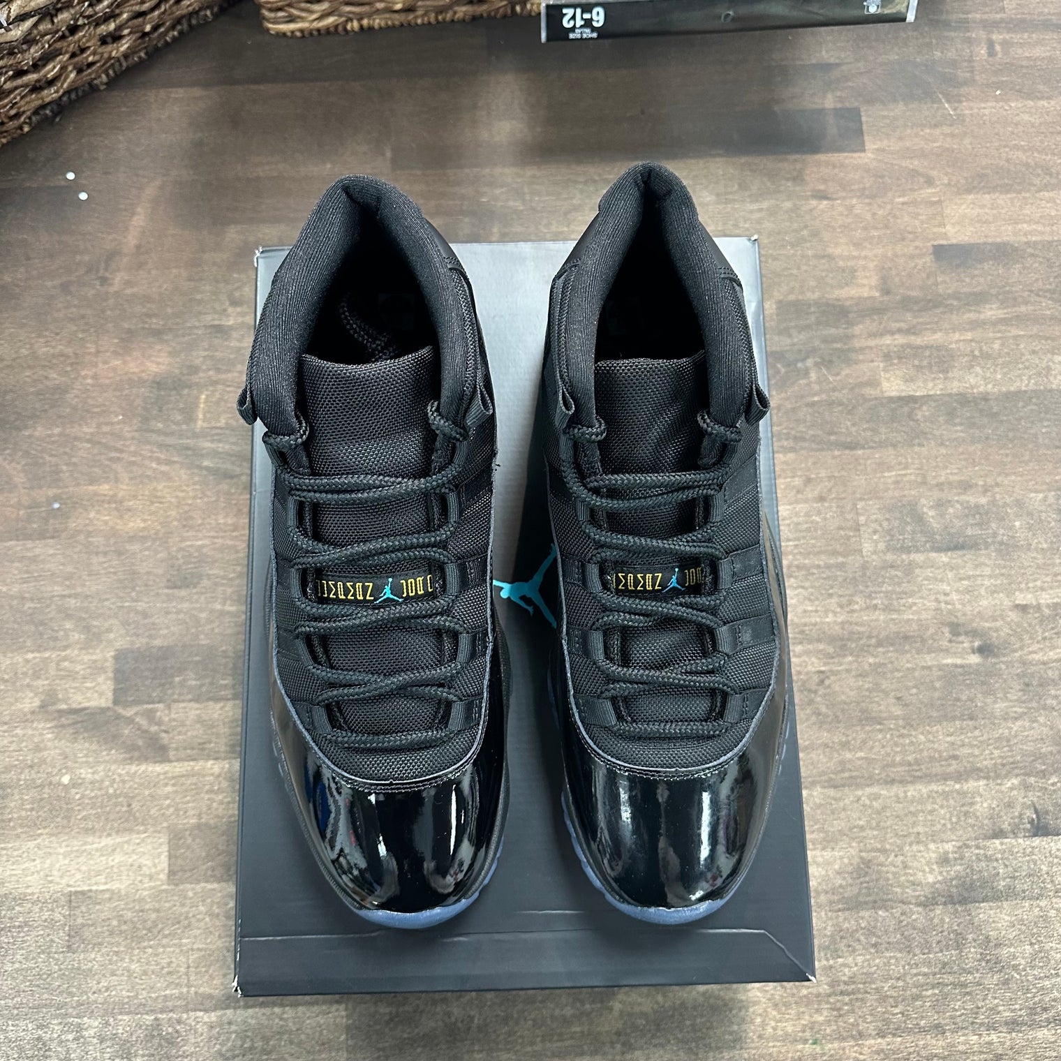 Jordan 11 Retro Gamma Blue (2025) (US 11.5) (USED)
