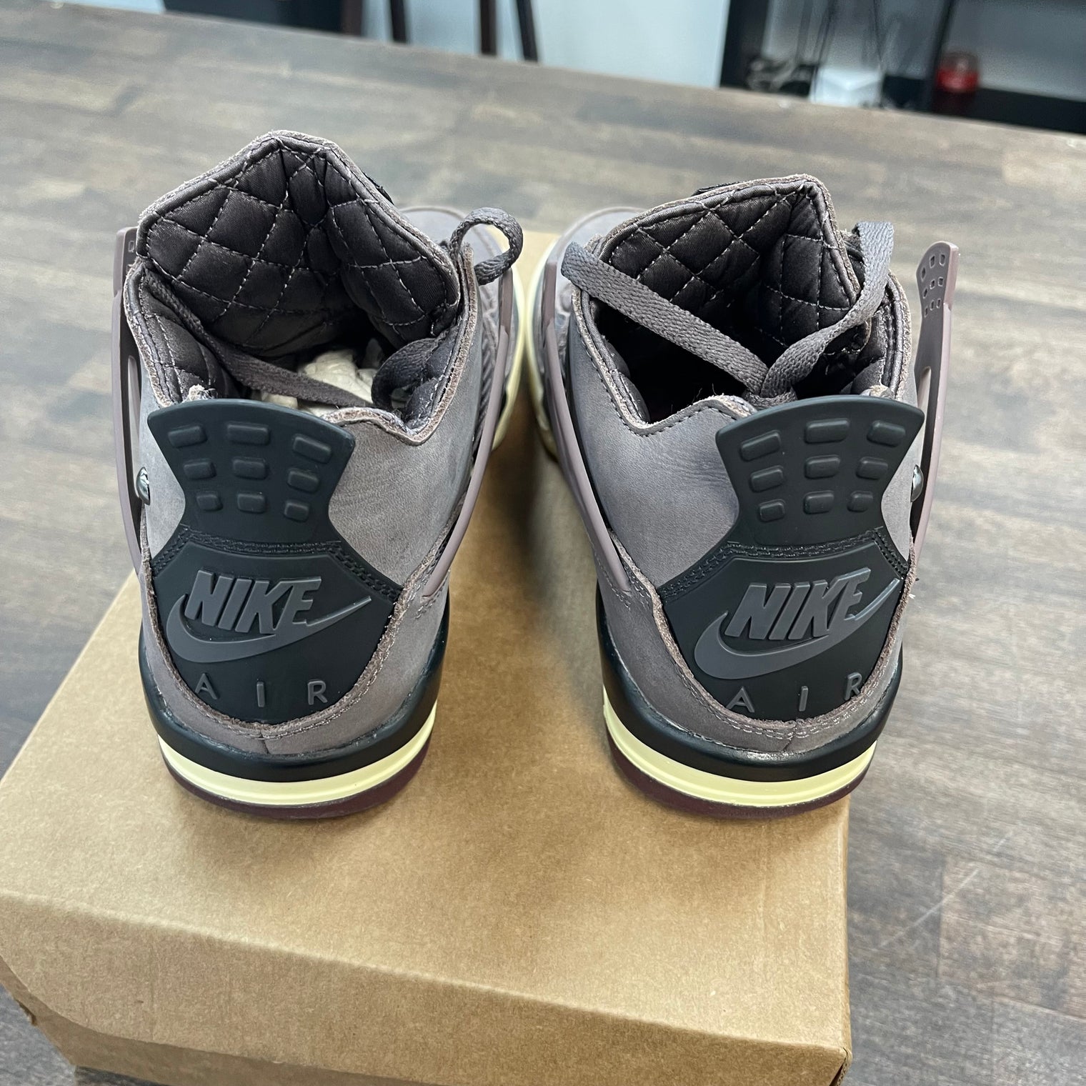 A Ma Maniere Violet Ore Jordan 4 (USED,No Box)