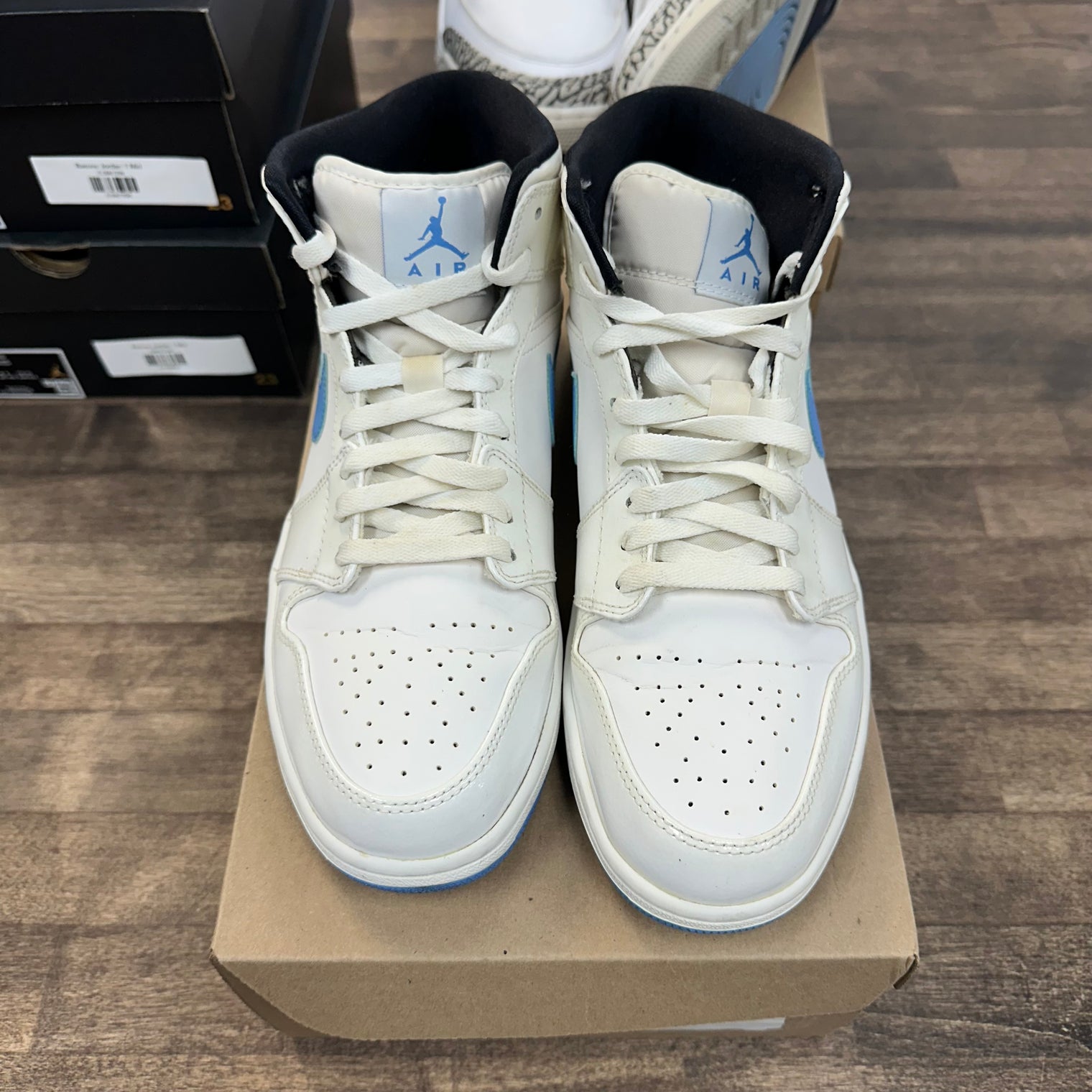 Legend Blue Jordan 1 Retro (USED, No Box)