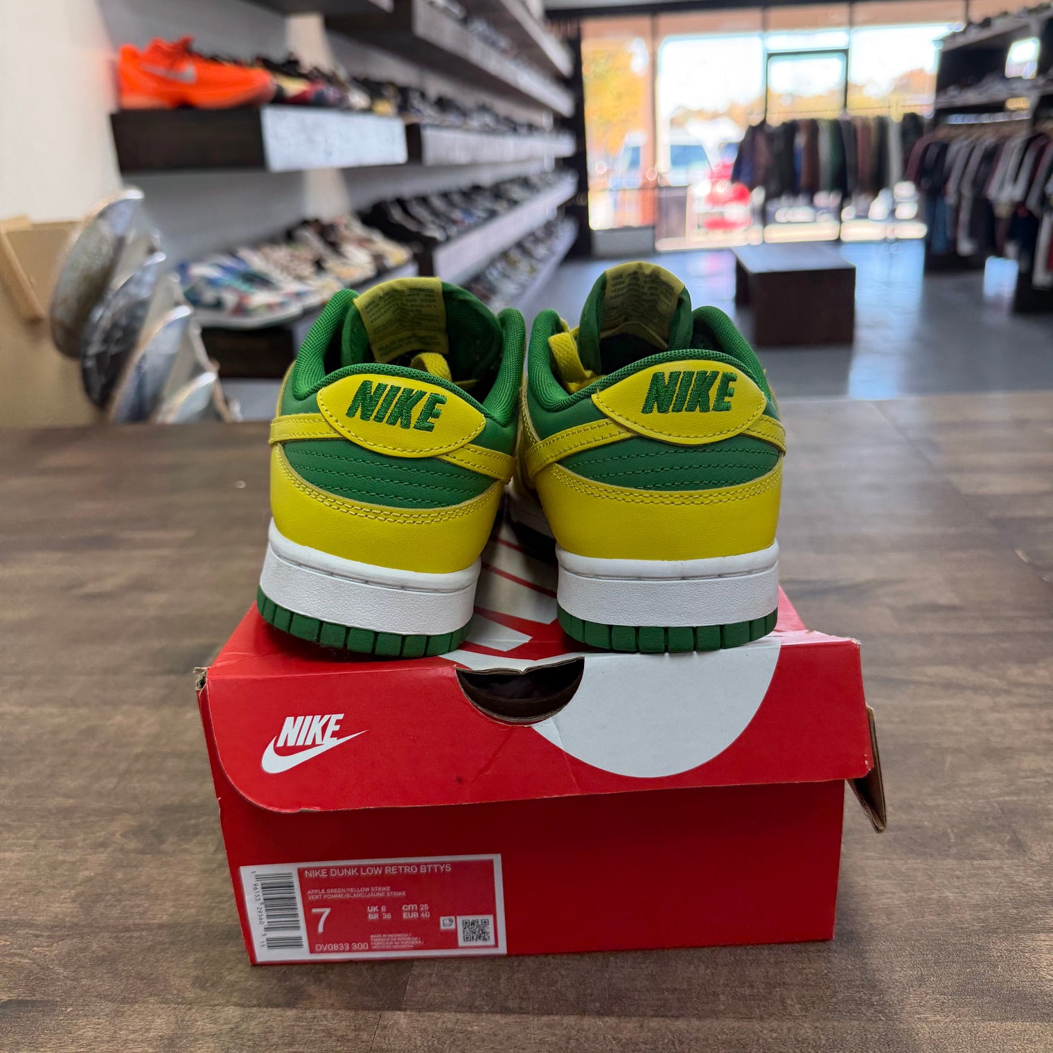 Reverse Brazil Nike Dunk Low (USED)
