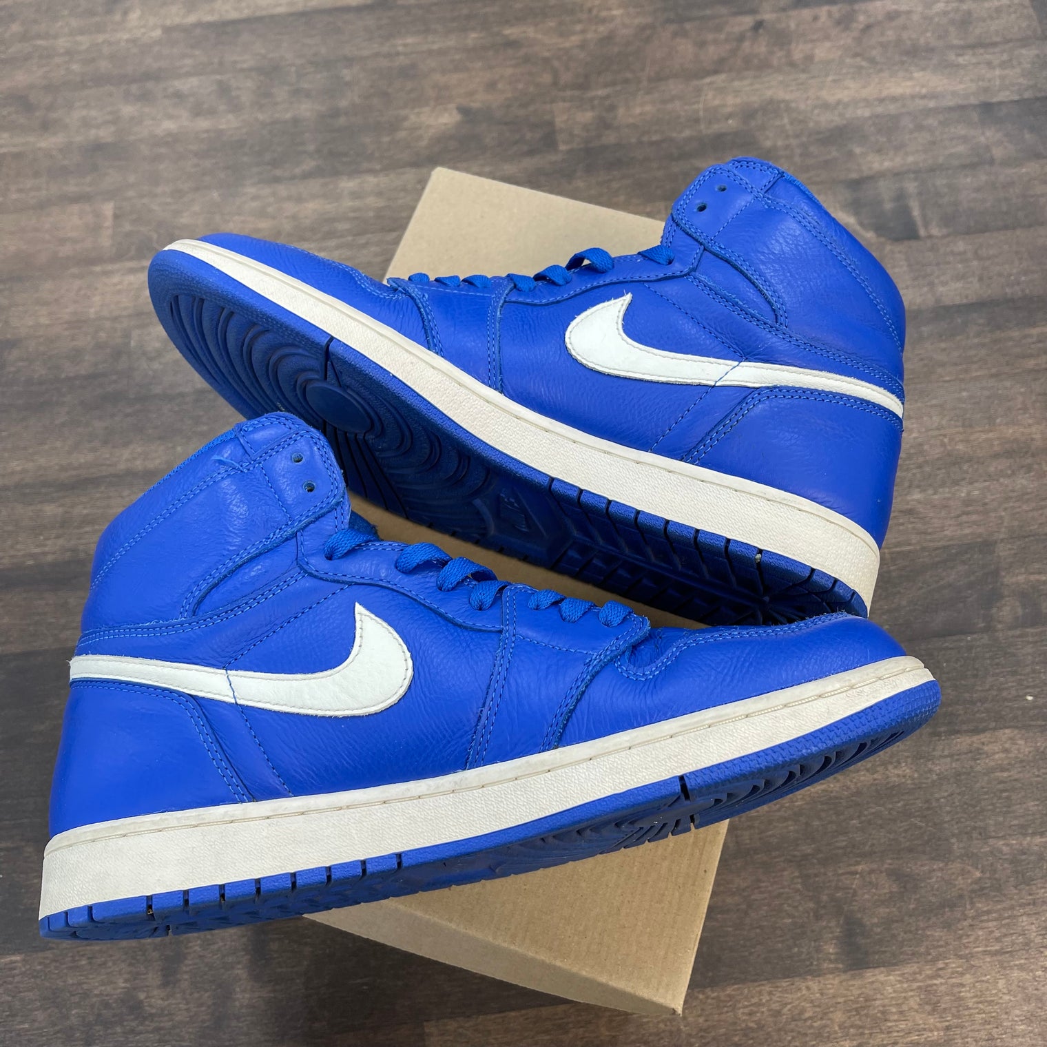 Hyper Royal Jordan 1 High (USED,NO BOX)