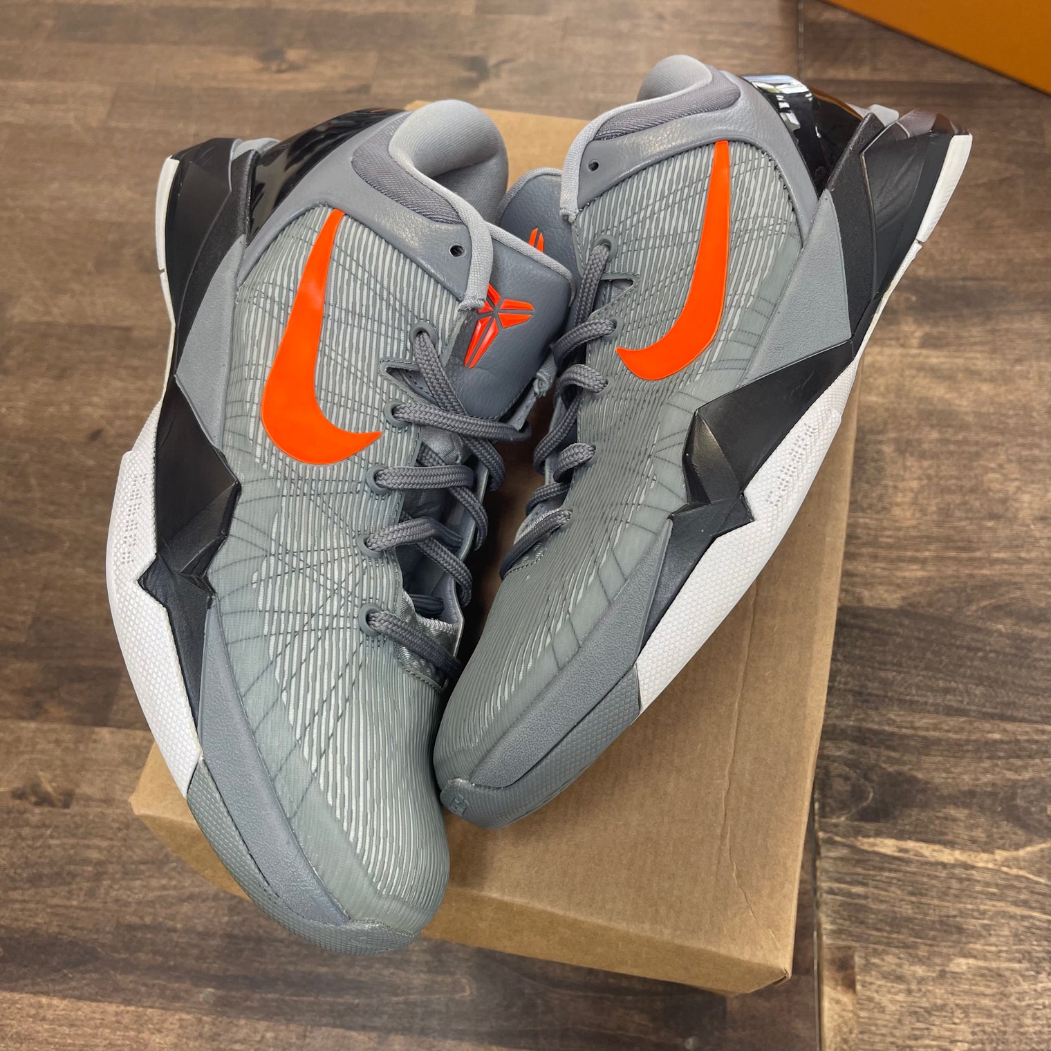 Kobe 7 Wolf (USED,No Box)