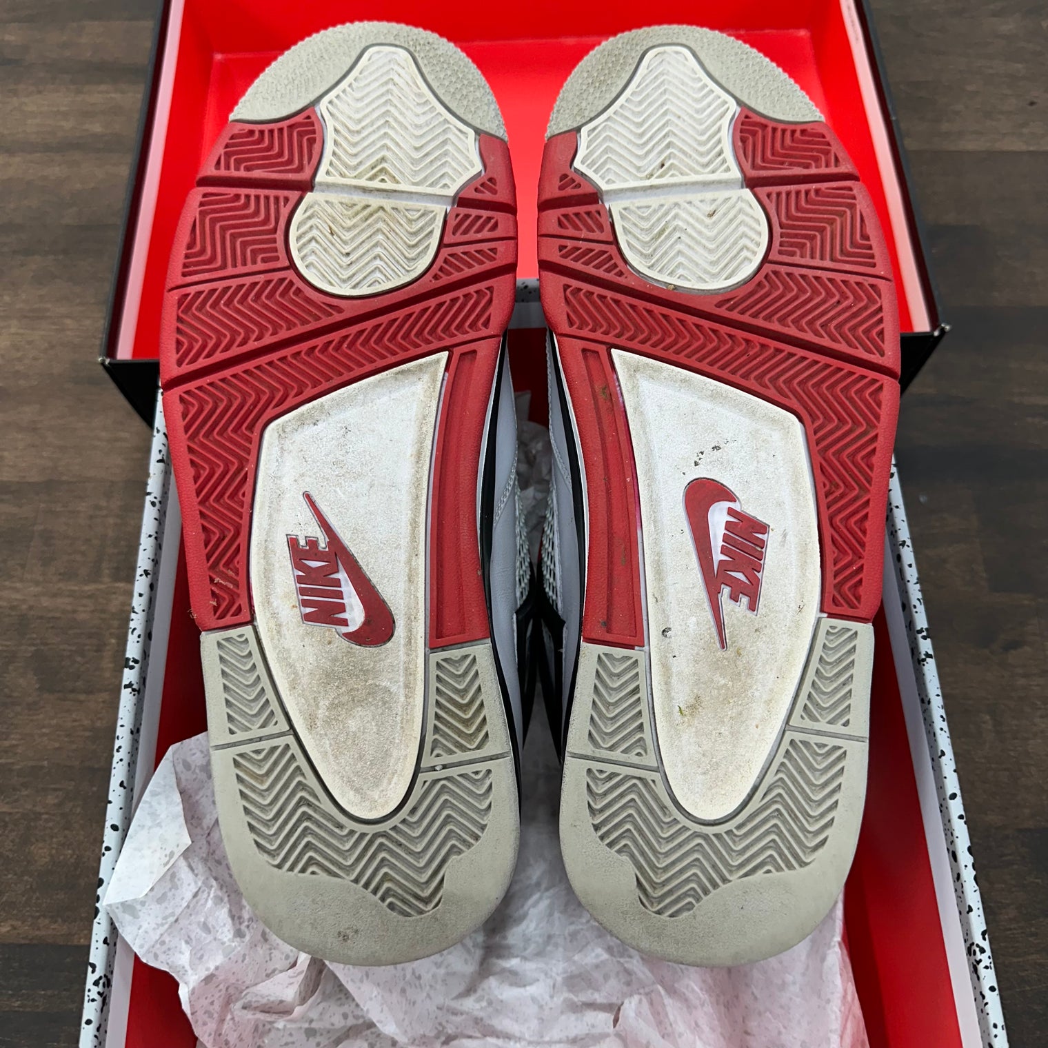 Fire Red Jordan 4 Retro (2019) (USED)