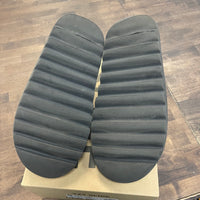 Onyx Yeezy Slide (USED)