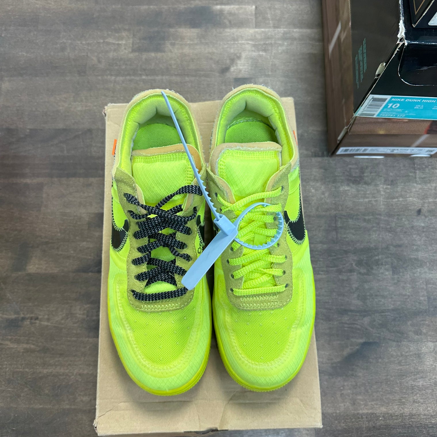 Off-White Volt Nike Air Force 1 Low (USED)