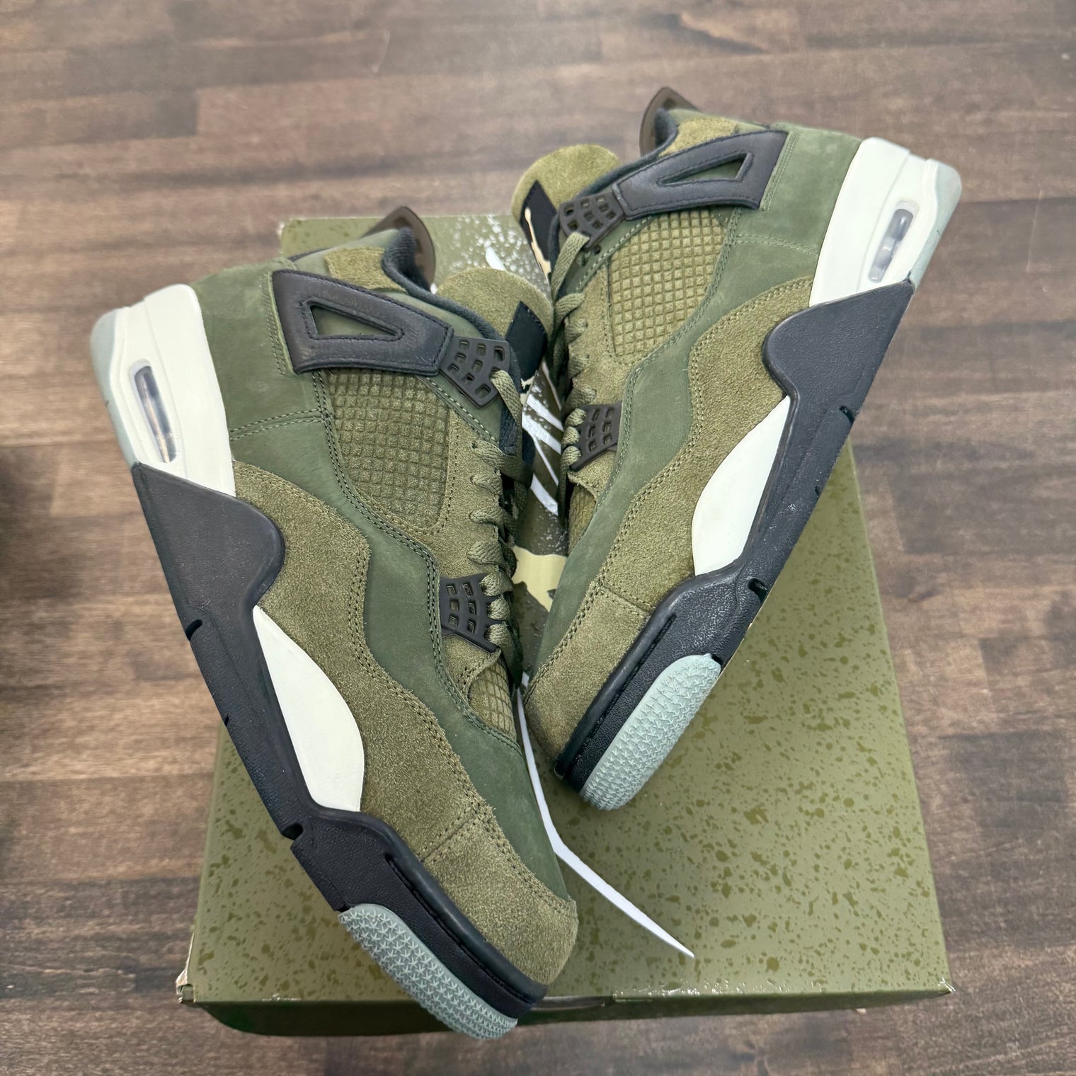 Craft Olive Jordan 4 (USED)