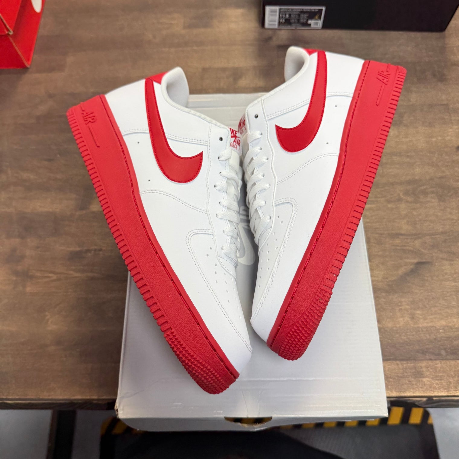White Red Midsole Air Force 1 Low (Used)