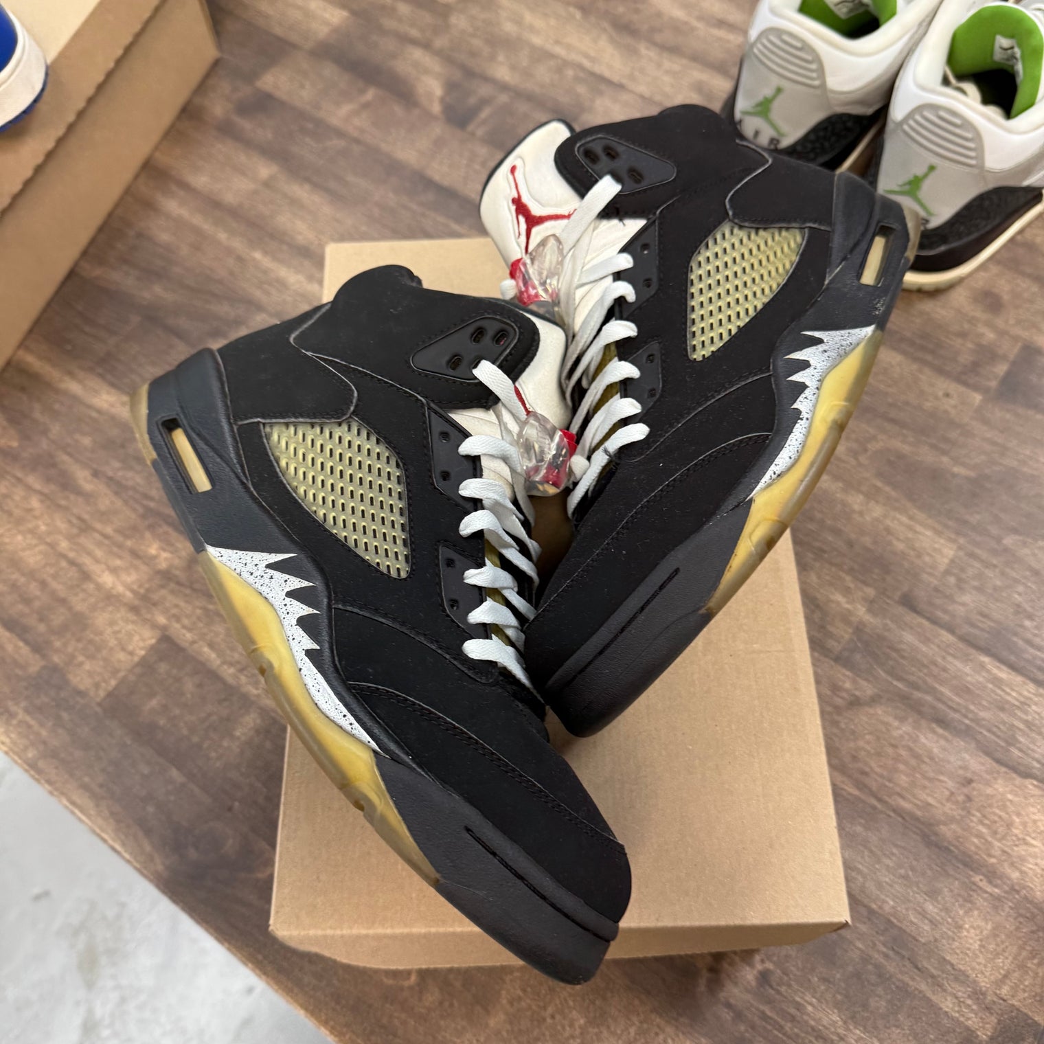 Black Metallic Jordan 5 (2016) (USED, No Box)