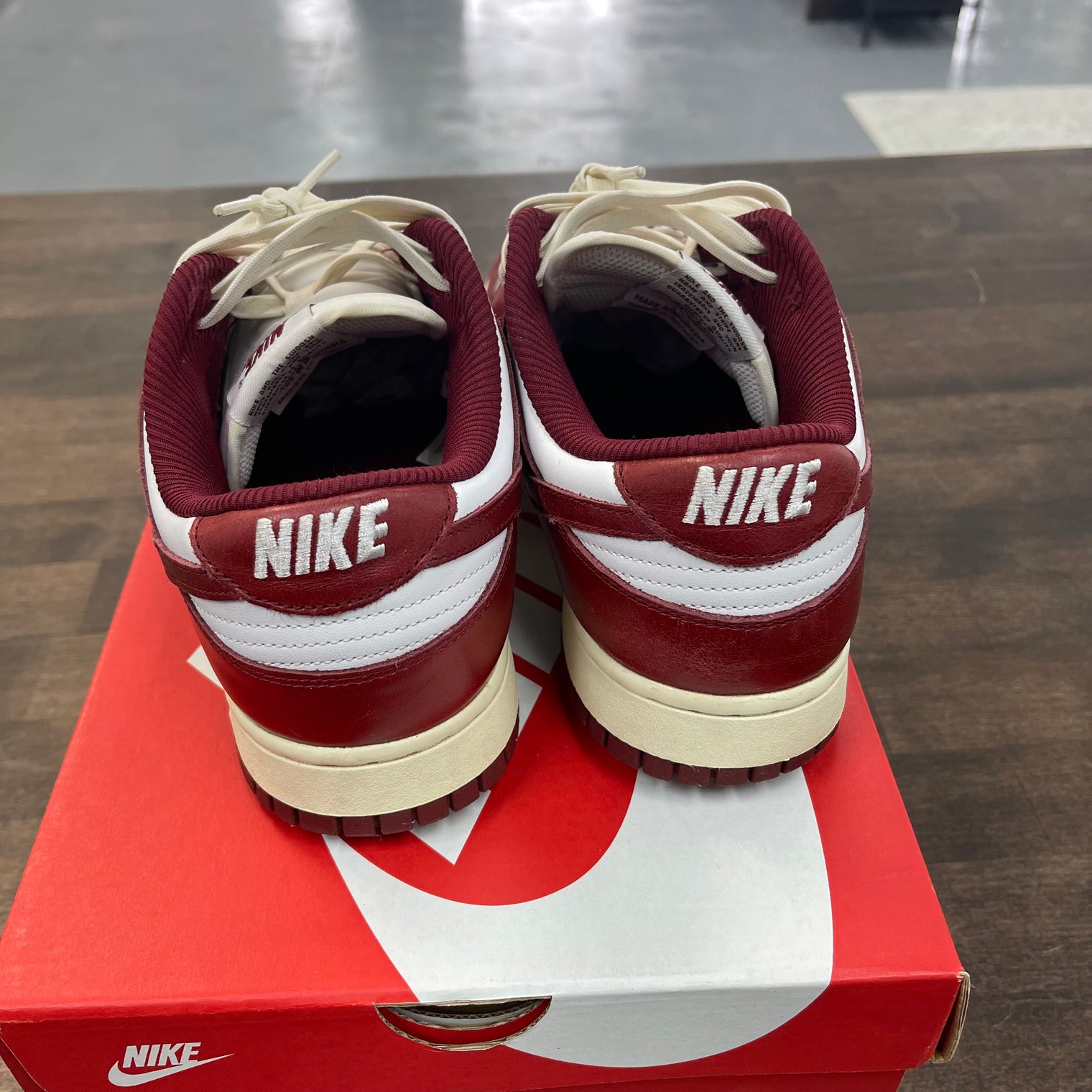 Vintage Red Dunk Low (W) (USED)