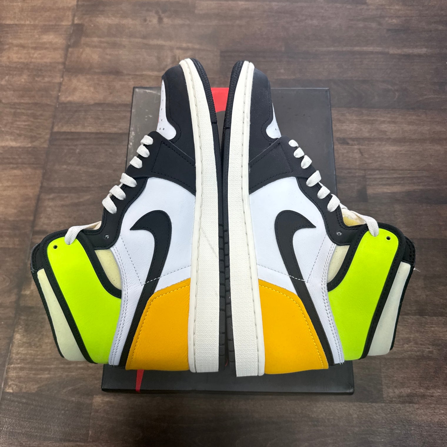 Volt Jordan 1 High (USED)