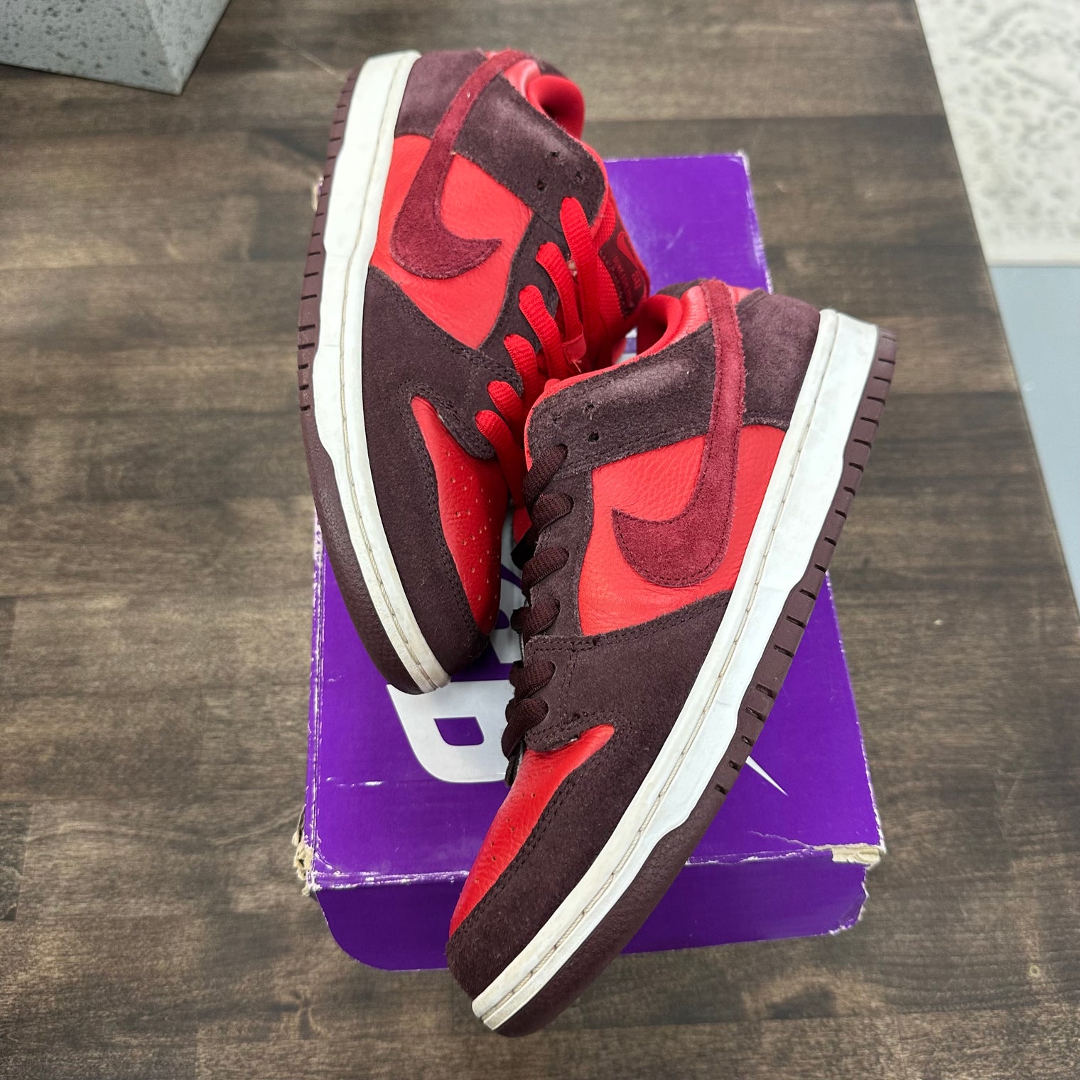 Cherry SB Dunk Low (USED)