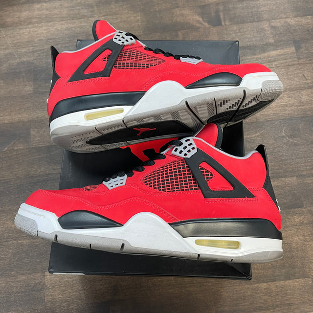 Toro Jordan 4 (USED)