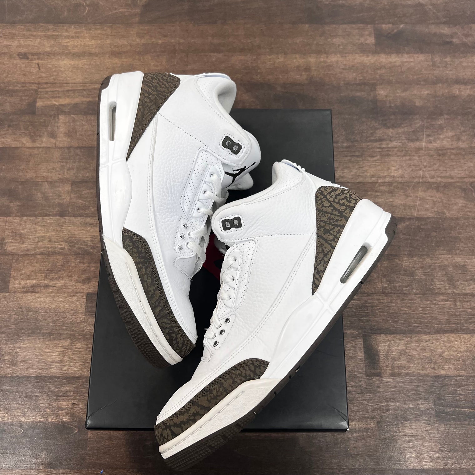 Mocha Jordan 3 (2018) (USED)