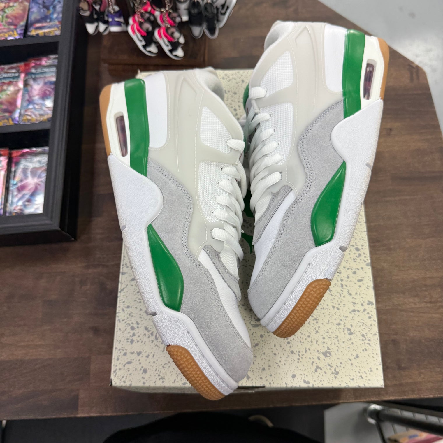 Pine Green Jordan 4 RM (USED)