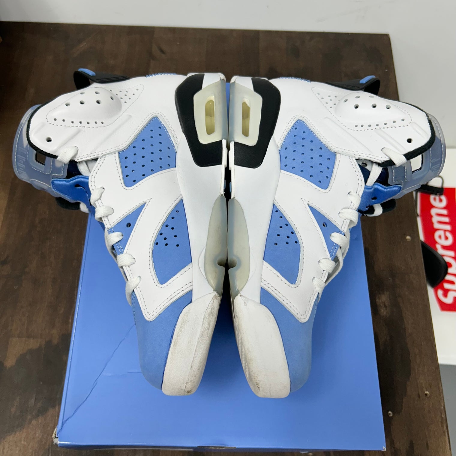 UNC Jordan 6 Retro (USED)