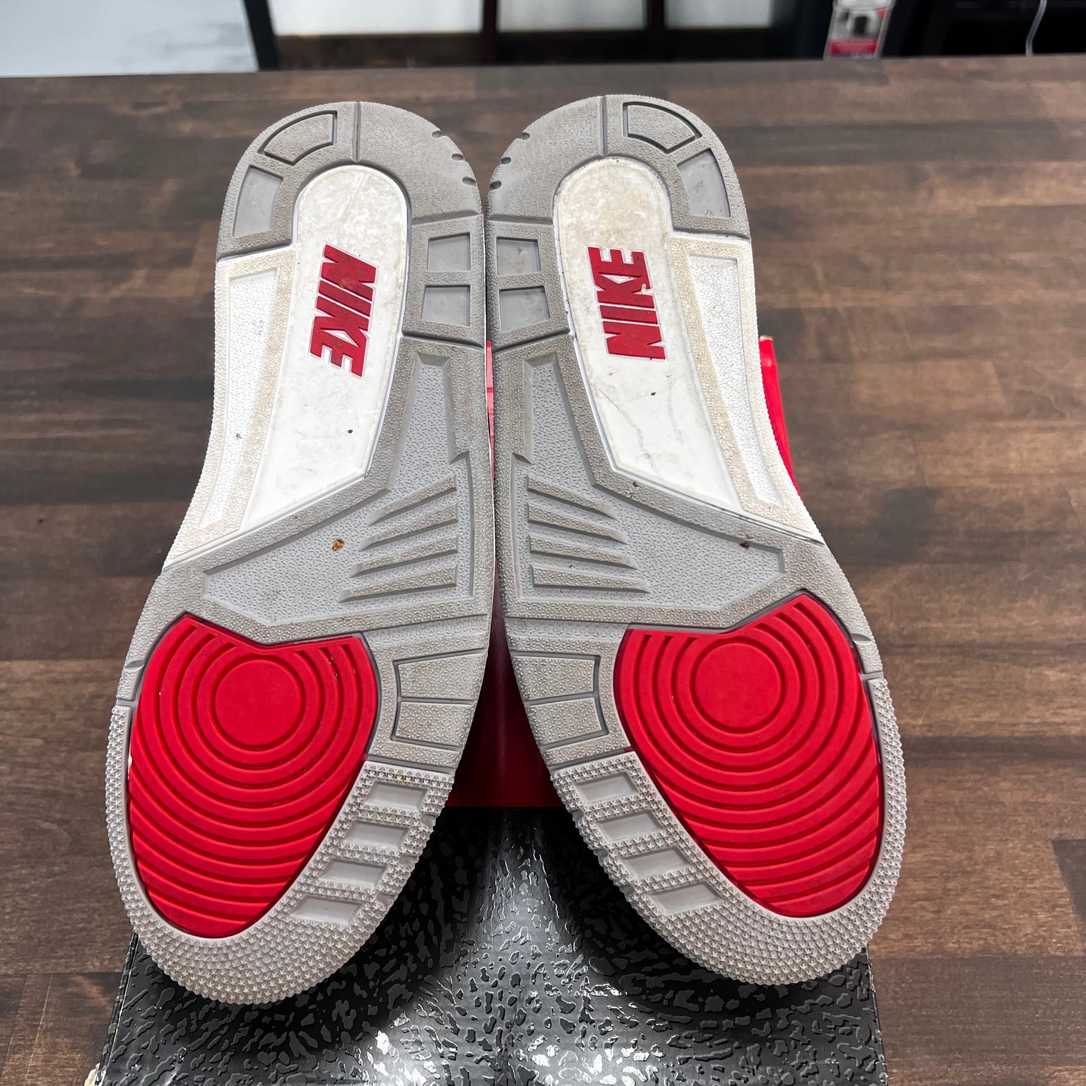 Unite Jordan 3 Retro SE (USED)