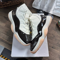 Neapolitan Jordan 11 (W) (USED)