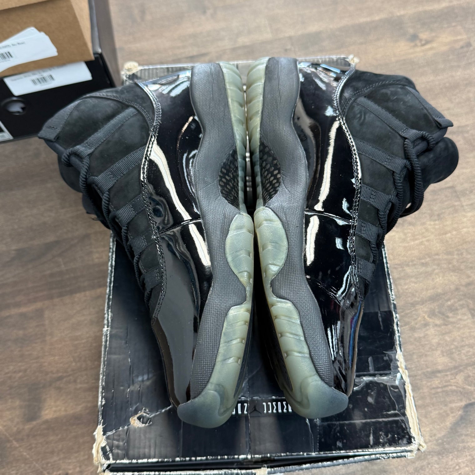 Cap & Gown Jordan 11 Retro (USED)