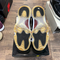 72-10 Jordan 11 Retro Low (USED)