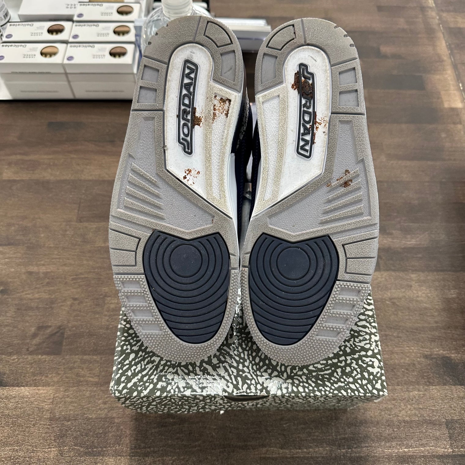 Georgetown Jordan 3 Retro (USED)