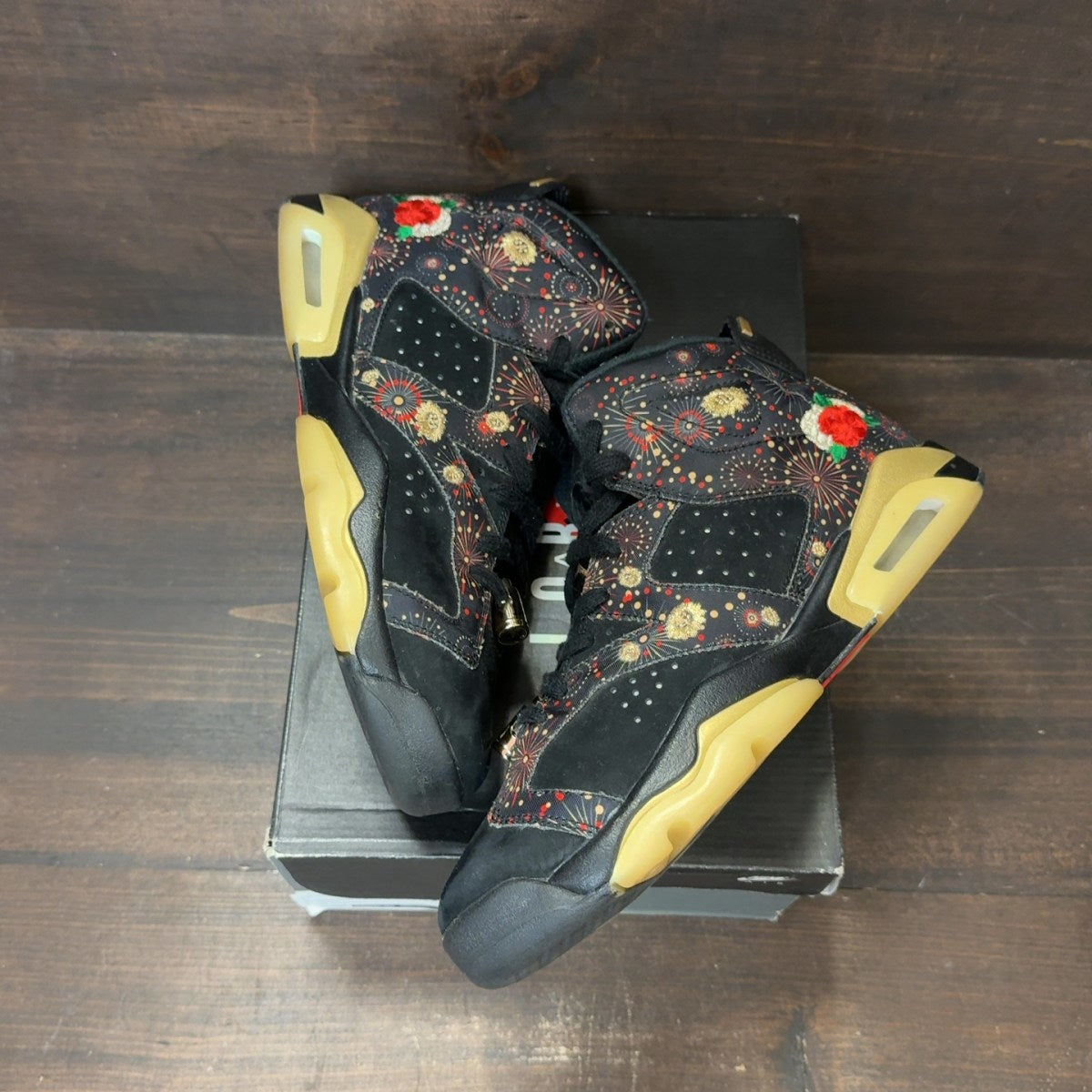 Jordan 6 Retro Chinese New Year (2018) (GS) Size 6Y (Pre-Owned) - Image 2