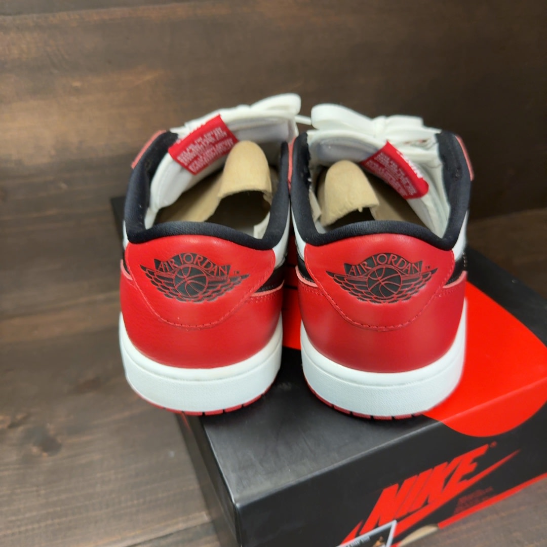 Jordan 1 Retro Low OG Chicago (2025) - Image 4