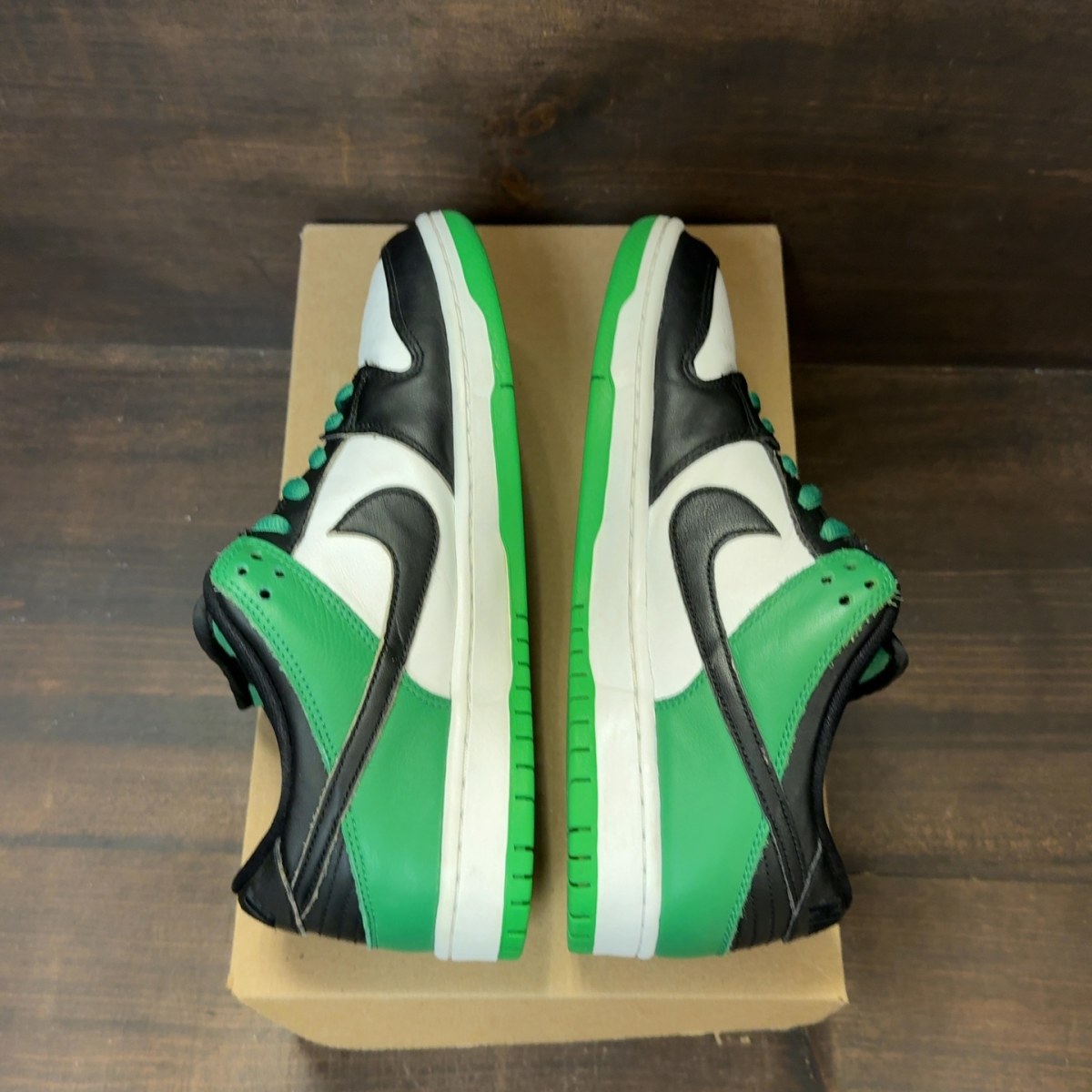 Nike SB Dunk Low Classic Green Size 9 (Pre-Owned) - Image 6