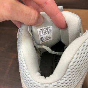adidas Yeezy Desert Boot Salt Size 5.5 (Pre-Owned) - Image 7
