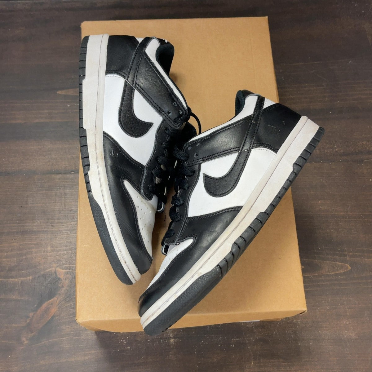 Nike Dunk Low Retro White Black Panda (GS) Size 6.5Y (Pre-Owned) - Image 2
