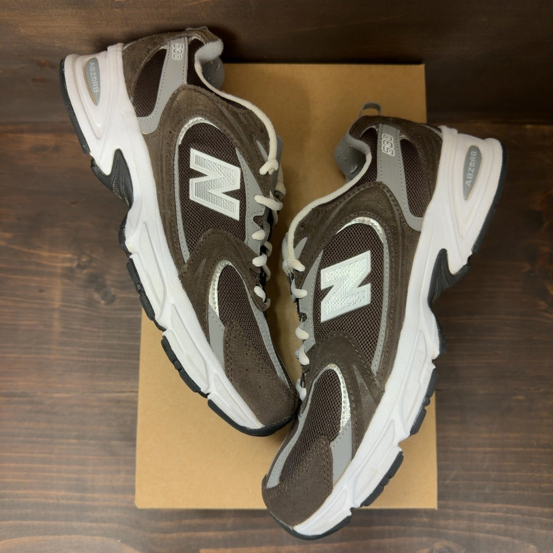 New Balance 530 Rich Earth Size 9.5 (Pre-Owned) - Image 2