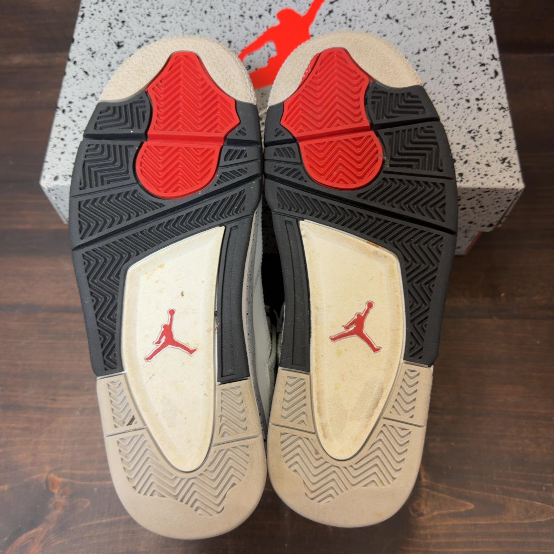 Jordan 4 Retro White Cement (2025) (GS) Size 7Y (Pre-Owned)