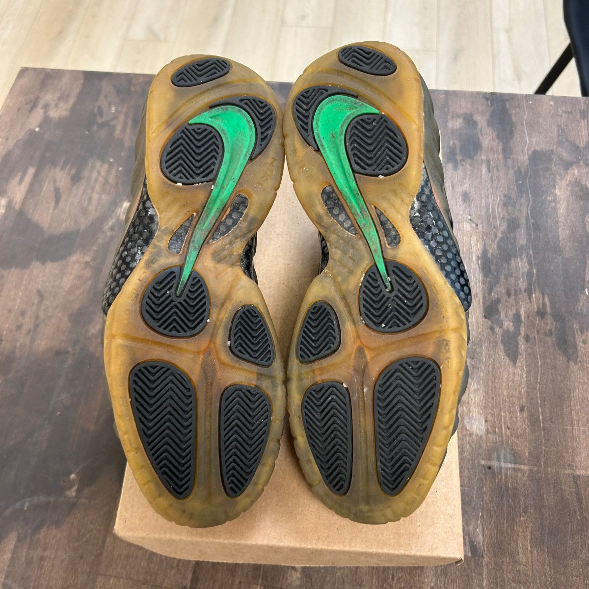 Nike Air Foamposite Pro Gym Green Size 10 (Pre-Owned) - Image 5