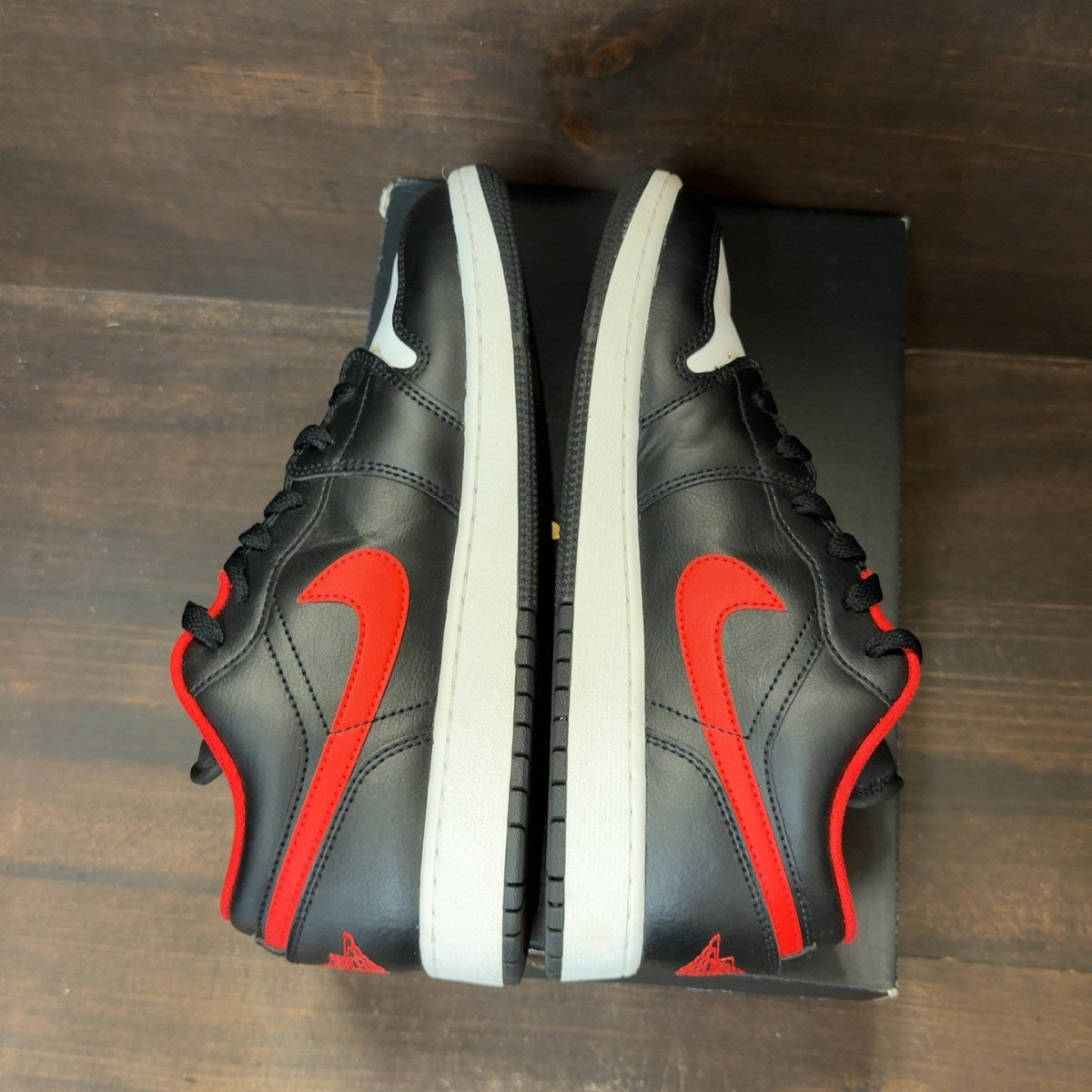 Jordan 1 Low White Toe (GS) - Image 6