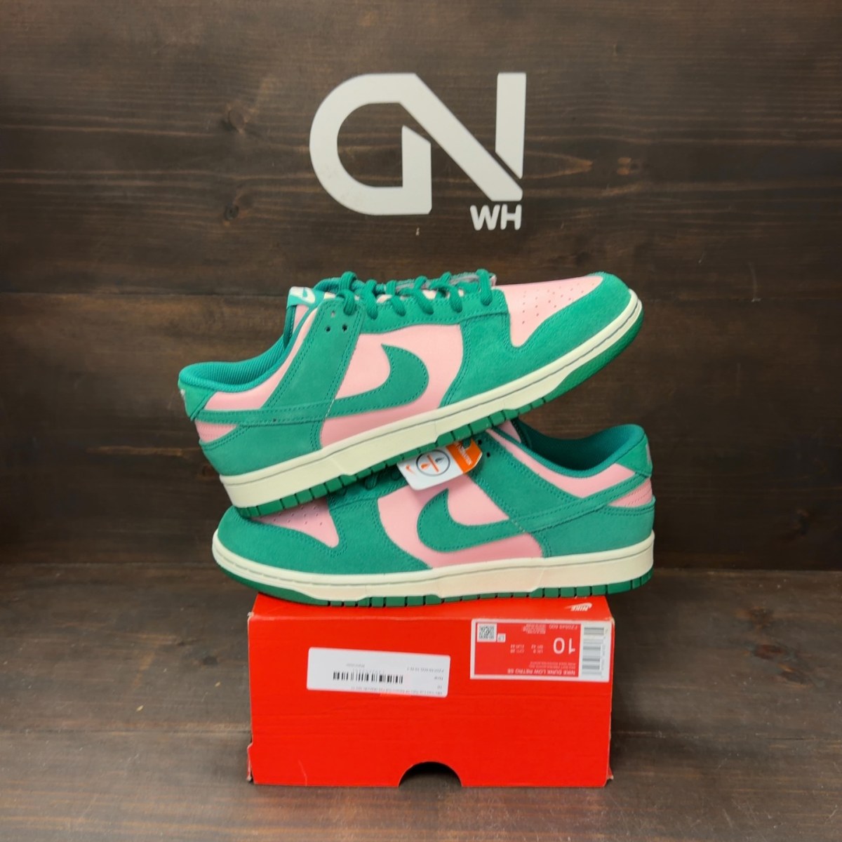 Nike Dunk Low Retro SE Medium Soft Pink Malachite - Image 1