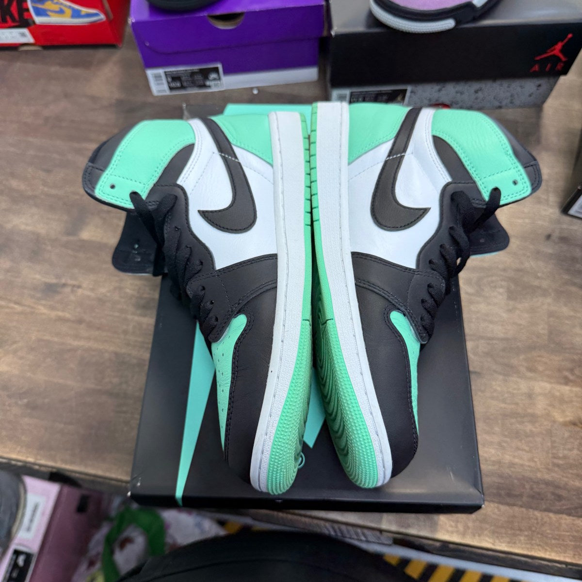 Jordan 1 Retro High OG Green Glow Size 10 (Pre-Owned) - Image 3