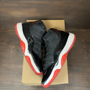 Jordan 11 Retro Playoffs Bred (2019) Size 8 (Pre-Owned) - Image 2