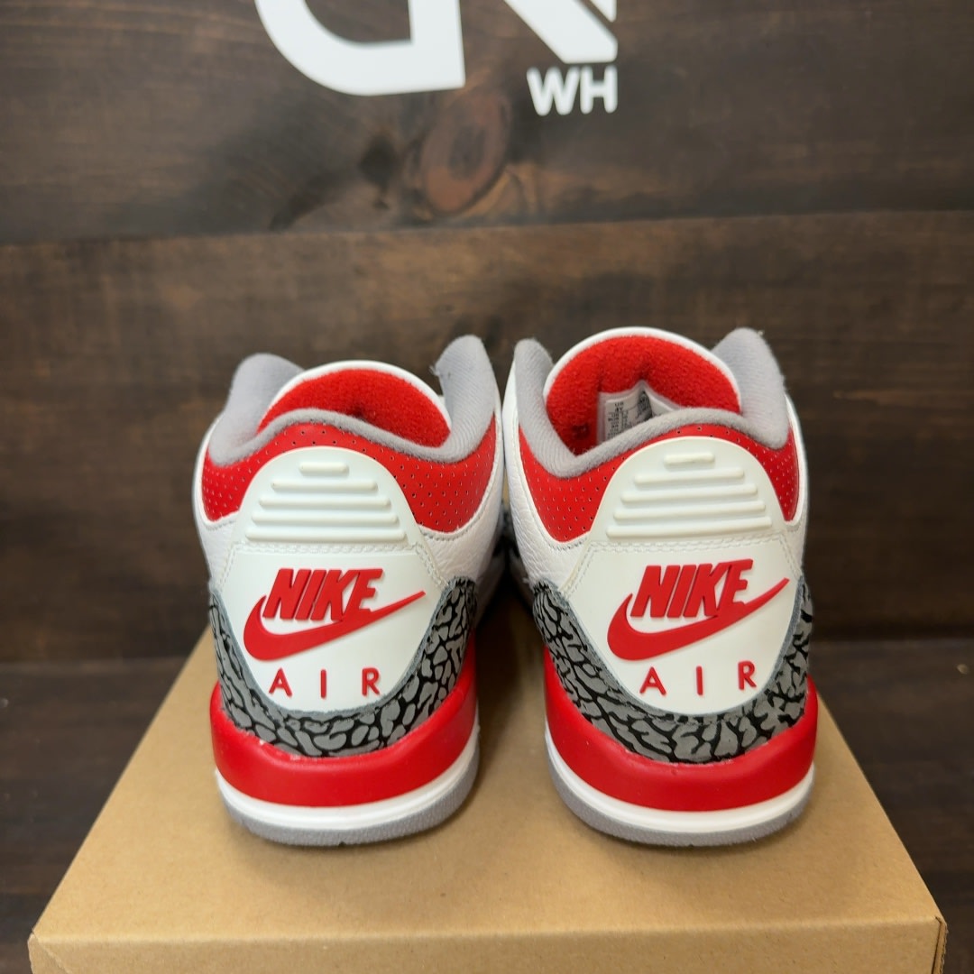 Jordan 3 Retro Fire Red (2022) (GS) Size 4Y (Pre-Owned) - Image 4