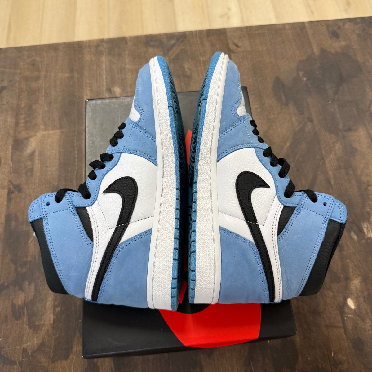 Jordan 1 Retro High OG University Blue - Image 4