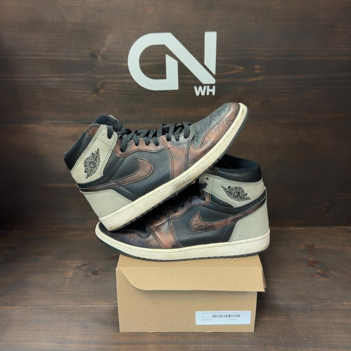 Jordan 1 Retro High Light Army Rust Shadow Patina Size 10 (Pre-Owned) - Image 1