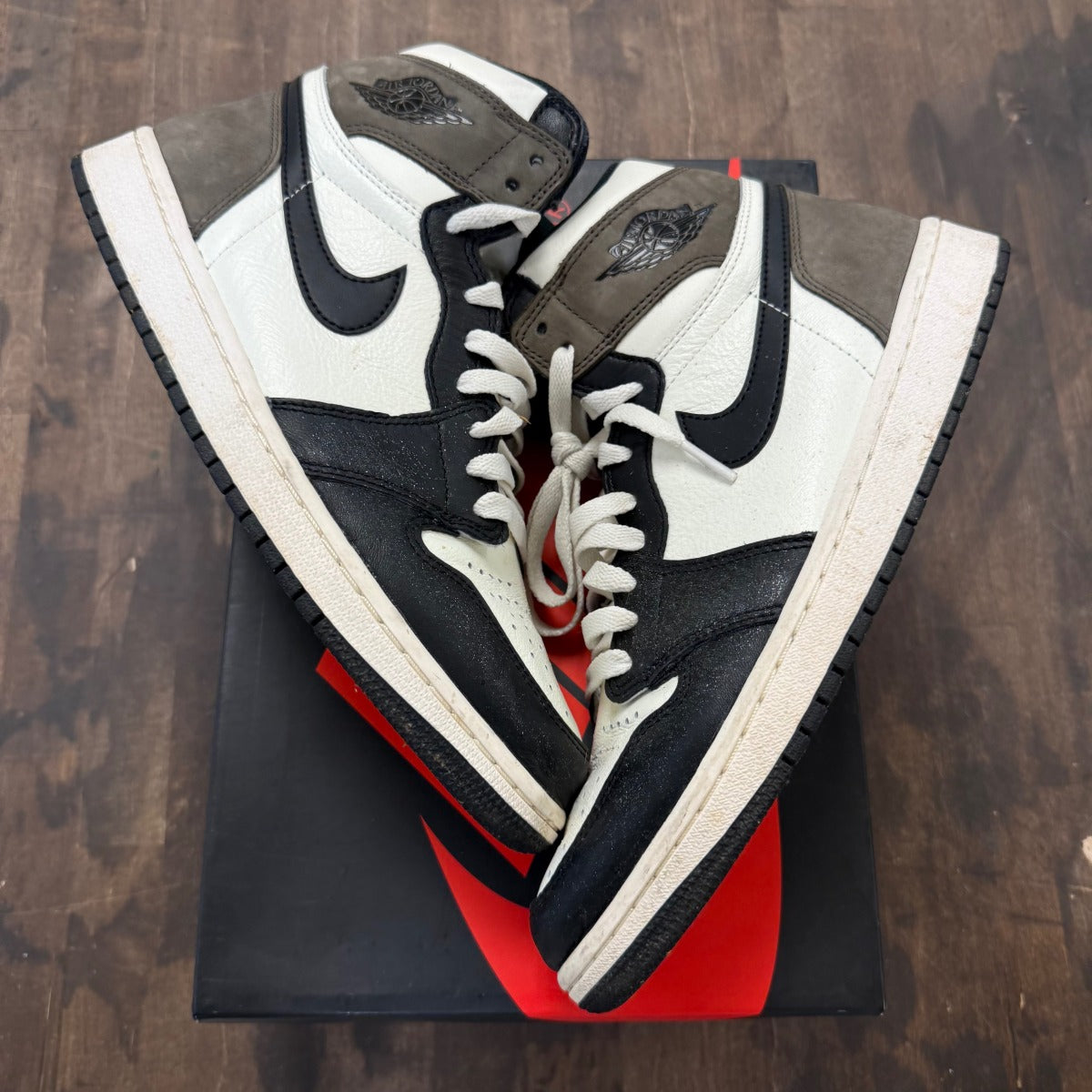 Jordan 1 Retro High Dark Mocha - Image 1