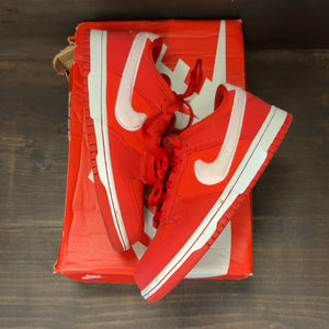 Nike Dunk Low Valentine's Day (2024) (GS) Size 7Y (Pre-Owned) - Image 2