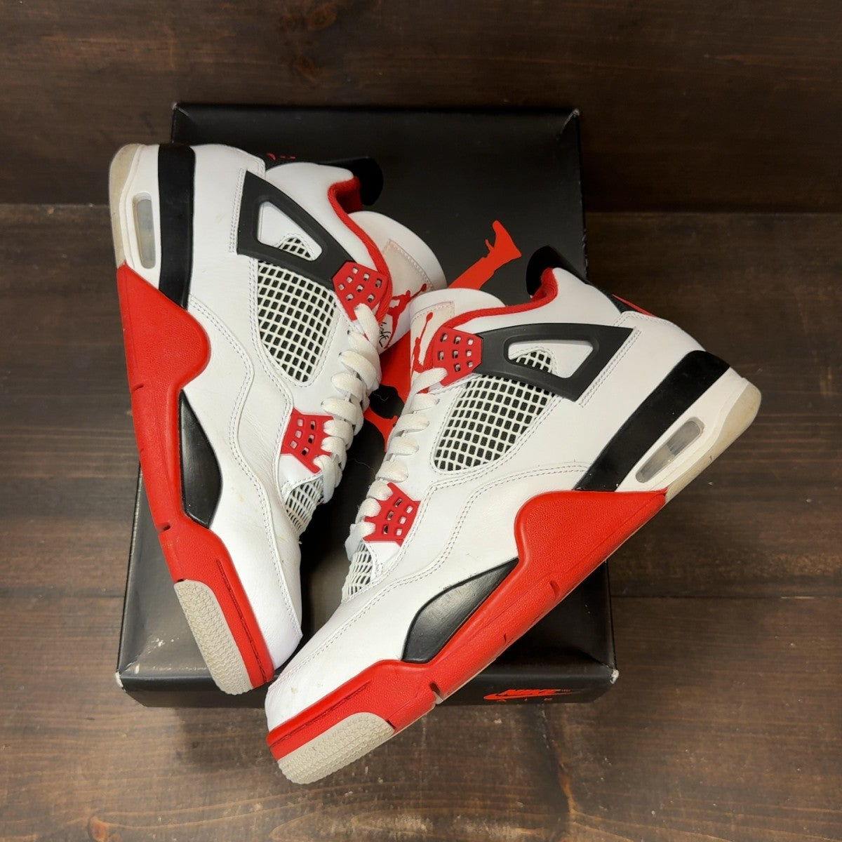 Jordan 4 Retro Fire Red (2020) Size 9 (Pre-Owned) - back